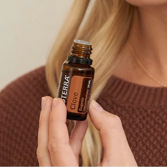 Clove Essential Oil — doTERRA, 15ml - Picture 8 of 16